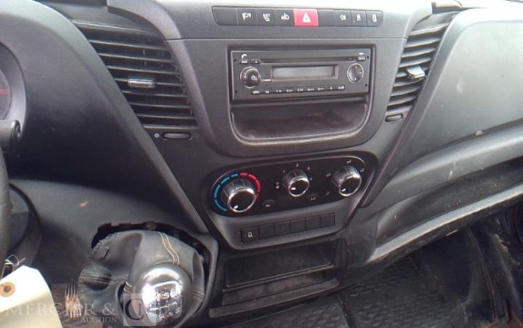 IVECO DAILY 35C13 BENNE SIMPLE CABINE COFFRE  DT-533-NR