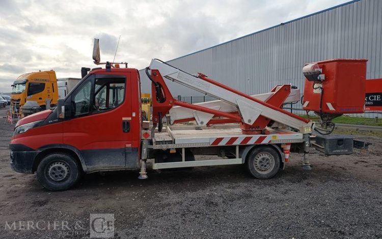 MULTITEL DAILY AVEC NACELLE MULTITEL MX170 16M – NON ROULANT  EC-822-KC