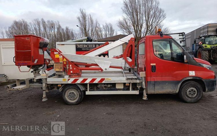 MULTITEL DAILY AVEC NACELLE MULTITEL MX170 16M – NON ROULANT  EC-822-KC