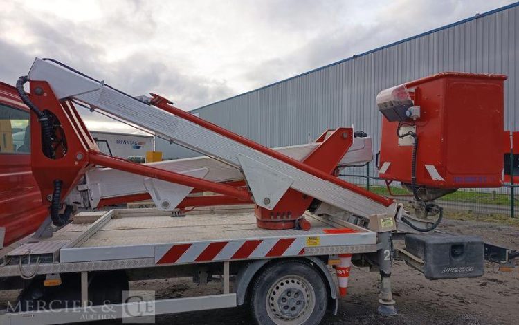 MULTITEL DAILY AVEC NACELLE MULTITEL MX170 16M – NON ROULANT  EC-822-KC