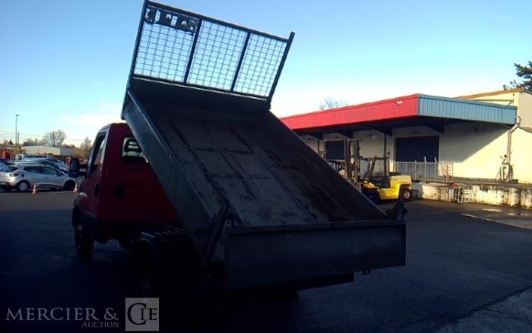 IVECO 35C13 BENNE SIMPLE CABINE COFFRE  EF-183-JA