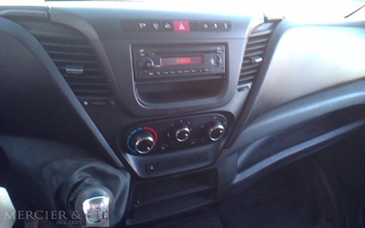 IVECO 35C13 BENNE SIMPLE CABINE COFFRE  EF-183-JA