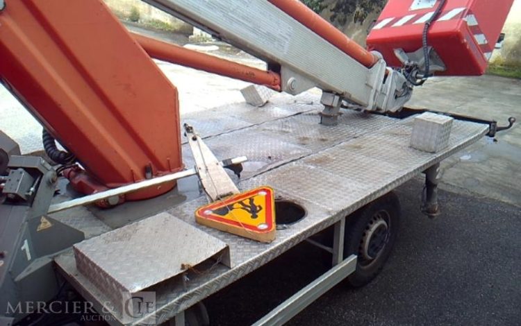 MULTITEL DAILY AVEC NACELLE MULTITEL MT202DS 20M  EK-383-LM