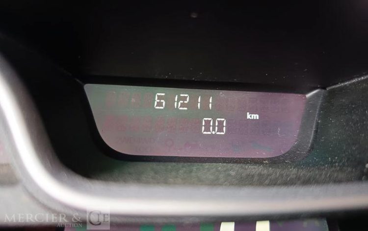 RENAULT TRAFIC 1,6 DCI 16V 120 CV AVEC NACELLE 091F – 9 M – 630 HEURES – ANNEE 2017 BLANC EN-947-BW