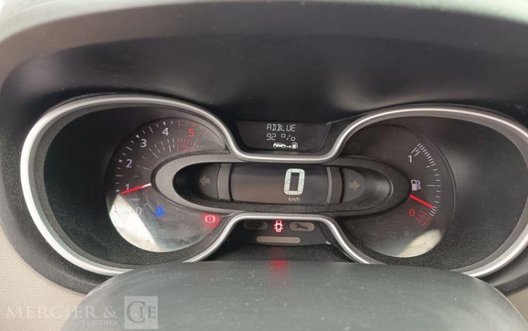 RENAULT TRAFIC 1,6 DCI 16V 120 CV AVEC NACELLE 091F – 9 M – 630 HEURES – ANNEE 2017 BLANC EN-947-BW