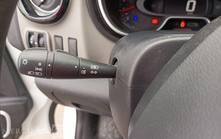 RENAULT TRAFIC 1,6 DCI 16V 120 CV AVEC NACELLE 091F – 9 M – 630 HEURES – ANNEE 2017 BLANC EN-947-BW