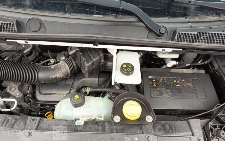 RENAULT TRAFIC 1,6 DCI 16V 120 CV AVEC NACELLE 091F – 9 M – 630 HEURES – ANNEE 2017 BLANC EN-947-BW