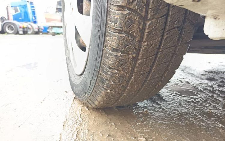 RENAULT TRAFIC 1,6 DCI 16V 120 CV AVEC NACELLE 091F – 9 M – 630 HEURES – ANNEE 2017 BLANC EN-947-BW