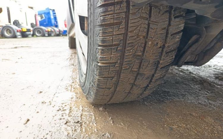 RENAULT TRAFIC 1,6 DCI 16V 120 CV AVEC NACELLE 091F – 9 M – 630 HEURES – ANNEE 2017 BLANC EN-947-BW