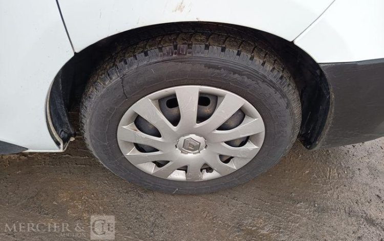 RENAULT TRAFIC 1,6 DCI 16V 120 CV AVEC NACELLE 091F – 9 M – 630 HEURES – ANNEE 2017 BLANC EN-947-BW