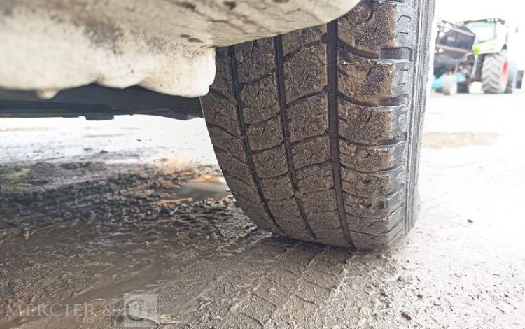 RENAULT TRAFIC 1,6 DCI 16V 120 CV AVEC NACELLE 091F – 9 M – 630 HEURES – ANNEE 2017 BLANC EN-947-BW