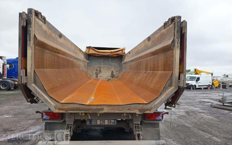 BENALU SEMI REMORQUE BENNE BASCULANTE – 3 ESSIEUX – PTAC 38 TONNES – ANNEE 2017  EQ-235-EH