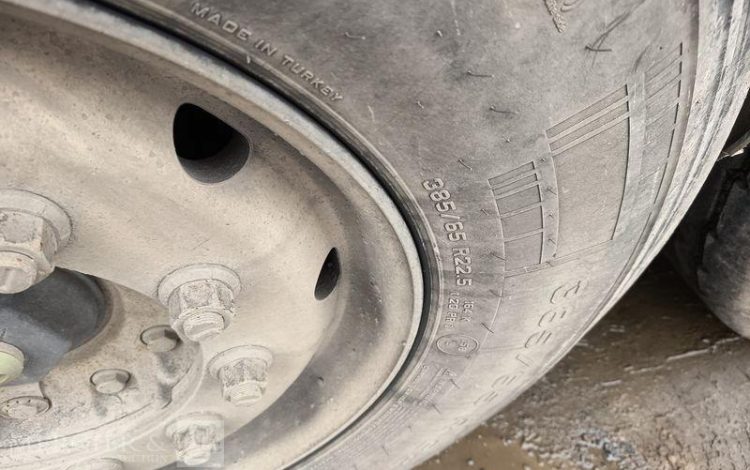 BENALU SEMI REMORQUE BENNE BASCULANTE – 3 ESSIEUX – PTAC 38 TONNES – ANNEE 2017  EQ-235-EH