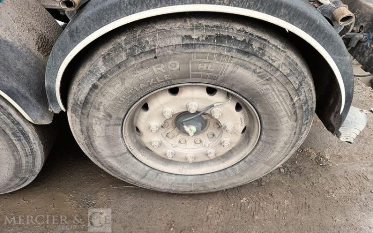 BENALU SEMI REMORQUE BENNE BASCULANTE – 3 ESSIEUX – PTAC 38 TONNES – ANNEE 2017  EQ-235-EH