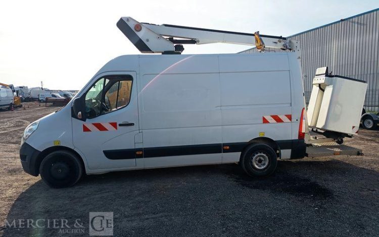 RENAULT MASTER AVEC NACELLE VERSALIFT ETL32-125 12A14M  ET-155-RJ