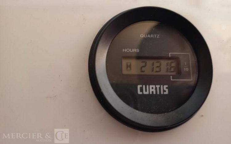 RENAULT MASTER AVEC NACELLE VERSALIFT ETL32-125 12A14M  ET-155-RJ