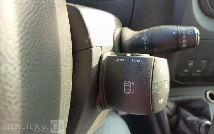 RENAULT MASTER AVEC NACELLE VERSALIFT ETL32-125 12A14M  ET-155-RJ