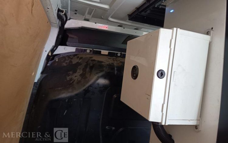 RENAULT MASTER AVEC NACELLE VERSALIFT ETL32-125 12A14M  ET-155-RJ