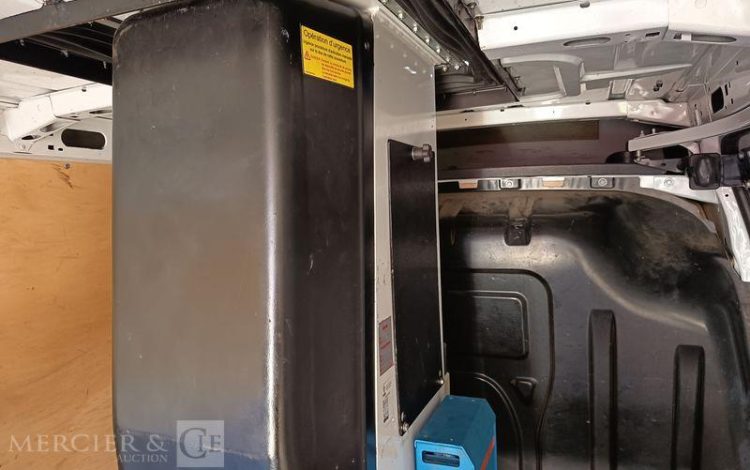 RENAULT MASTER AVEC NACELLE VERSALIFT ETL32-125 12A14M  ET-155-RJ