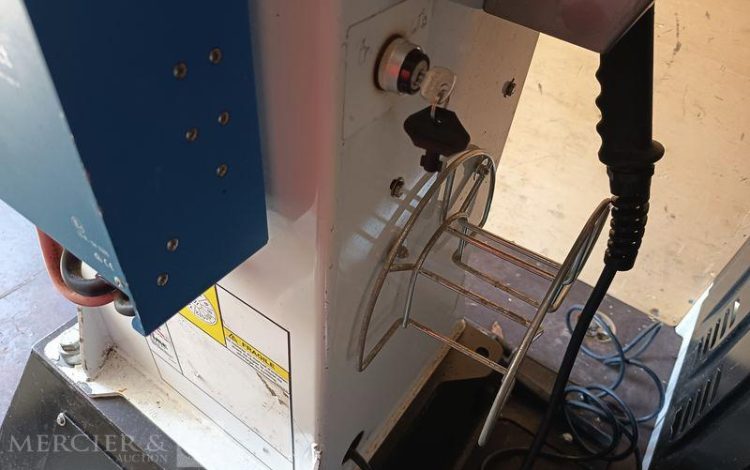 RENAULT MASTER AVEC NACELLE VERSALIFT ETL32-125 12A14M  ET-155-RJ