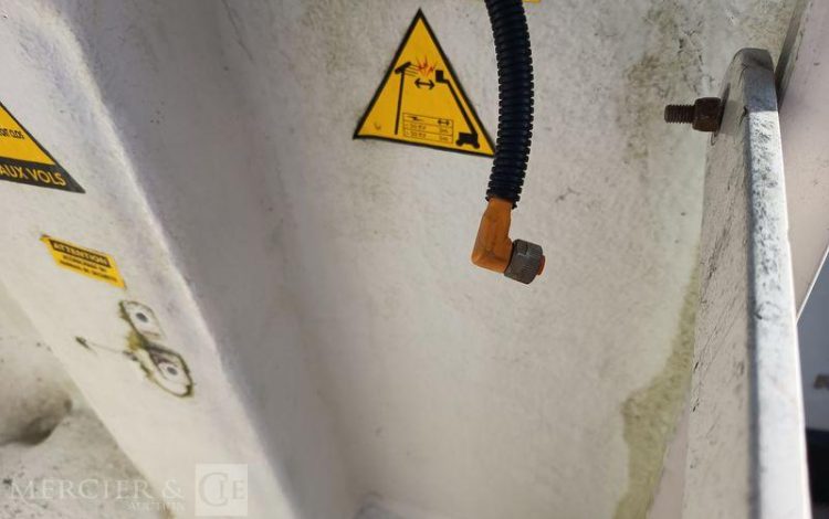 RENAULT MASTER AVEC NACELLE VERSALIFT ETL32-125 12A14M  ET-155-RJ