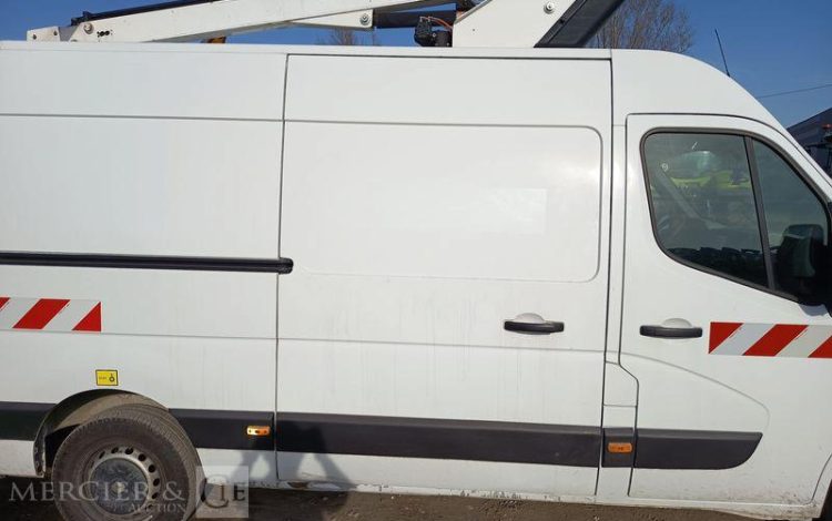 RENAULT MASTER AVEC NACELLE VERSALIFT ETL32-125 12A14M  ET-155-RJ