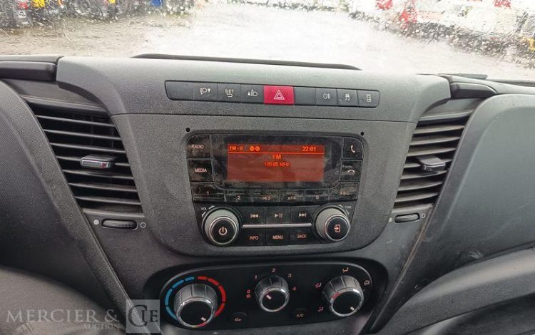 IVECO 35C12 BENNE SIMPLE CABINE COFFRE  EW-901-XS