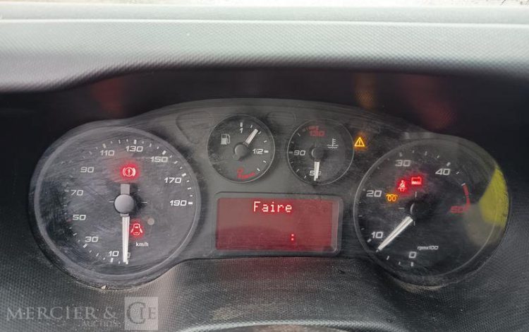 IVECO 35C12 BENNE SIMPLE CABINE COFFRE  EW-901-XS