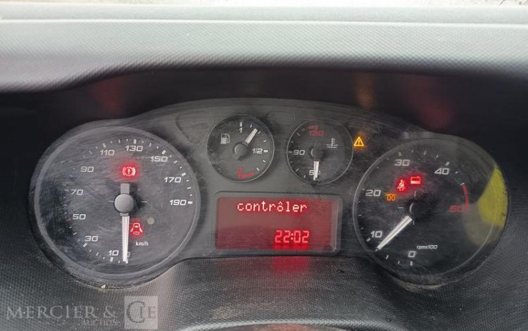 IVECO 35C12 BENNE SIMPLE CABINE COFFRE  EW-901-XS