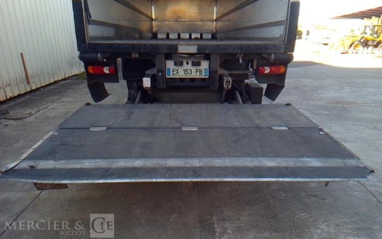 IVECO STRALIS 330E6 CAISSE HAYON FRIGO 6X2 PTAC 26T BLANC EX-153-FB