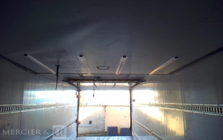 IVECO STRALIS 330E6 CAISSE HAYON FRIGO 6X2 PTAC 26T BLANC EX-153-FB