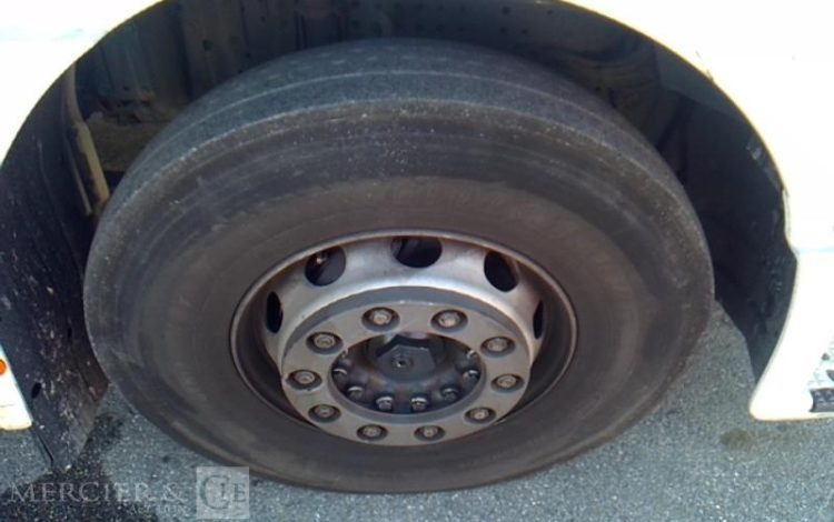 IVECO STRALIS 330E6 CAISSE HAYON FRIGO 6X2 PTAC 26T BLANC EX-153-FB