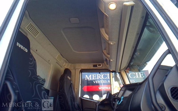 IVECO STRALIS 330E6 CAISSE HAYON FRIGO 6X2 PTAC 26T BLANC EX-153-FB