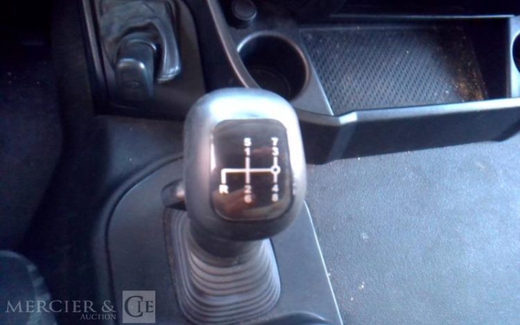 IVECO STRALIS 330E6 CAISSE HAYON FRIGO 6X2 PTAC 26T BLANC EX-153-FB