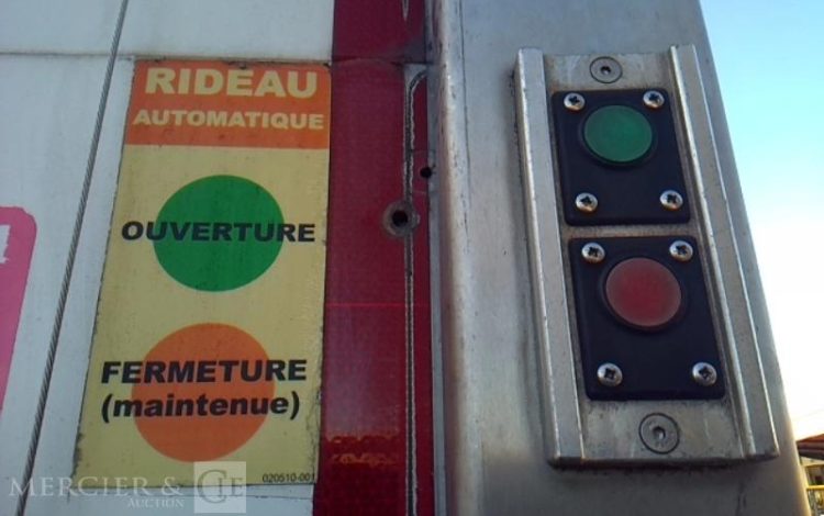 IVECO STRALIS 330E6 CAISSE HAYON FRIGO 6X2 PTAC 26T BLANC EX-153-FB