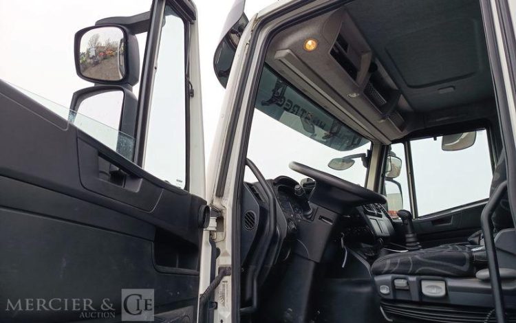 IVECO PORTEUR FOURGON GNC 19T  EX-807-XS