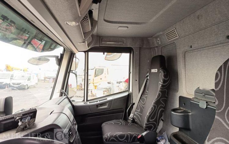 IVECO PORTEUR FOURGON GNC 19T  EX-807-XS