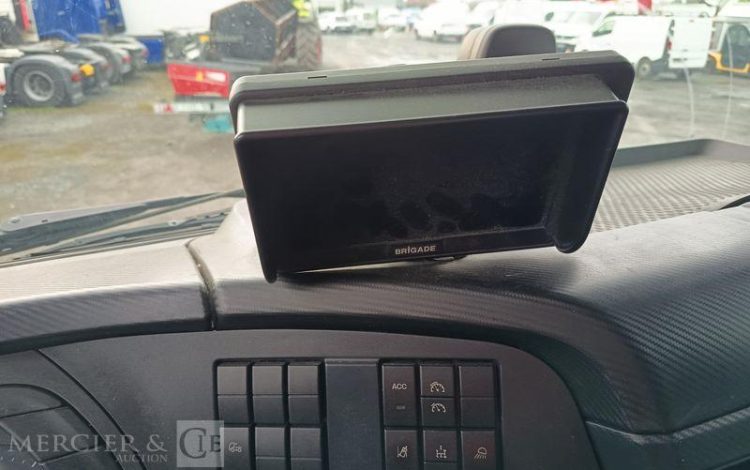 IVECO PORTEUR FOURGON GNC 19T  EX-807-XS