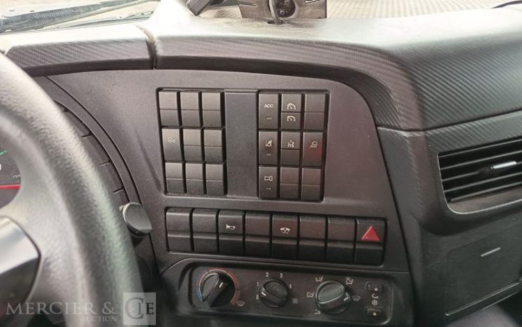 IVECO PORTEUR FOURGON GNC 19T  EX-807-XS