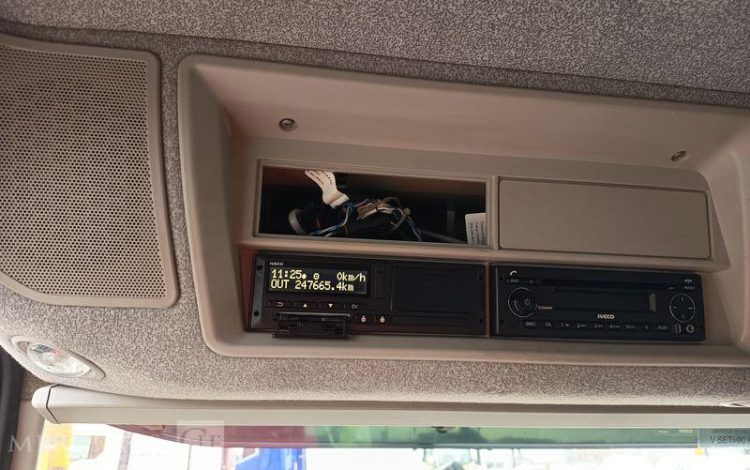 IVECO PORTEUR FOURGON GNC 19T  EX-807-XS