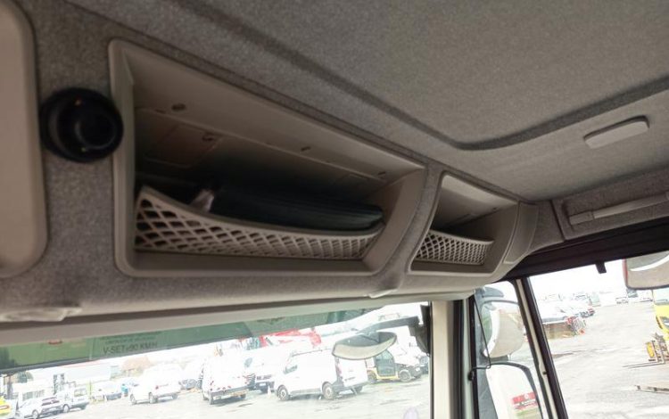 IVECO PORTEUR FOURGON GNC 19T  EX-807-XS