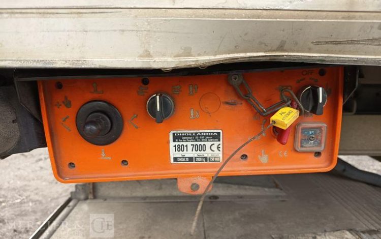 IVECO PORTEUR FOURGON GNC 19T  EX-807-XS