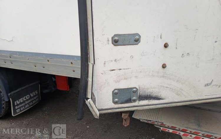 IVECO PORTEUR FOURGON GNC 19T  EX-807-XS