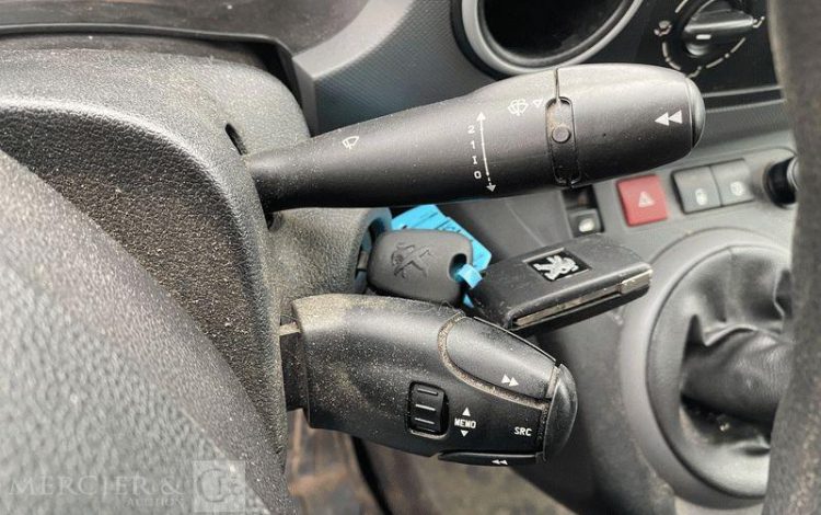 PEUGEOT PARTNER STD 100CH PACK BLANC FB-073-HS