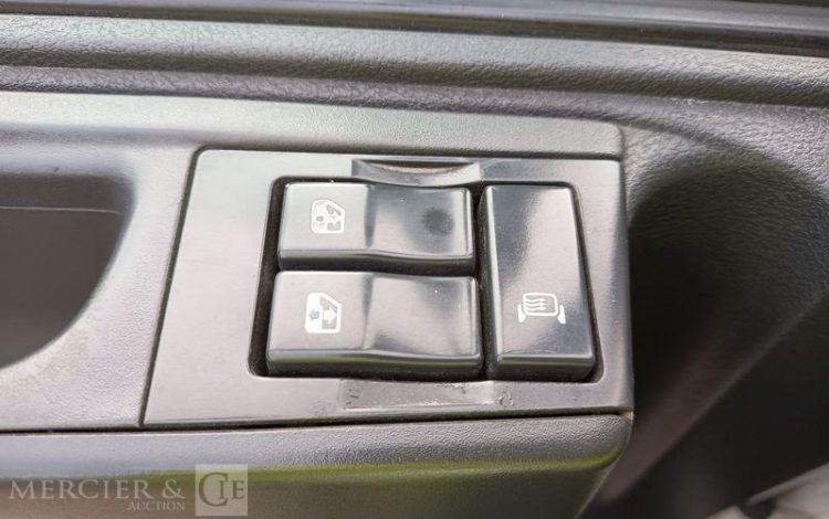 RENAULT D WIDE  FC-134-TY