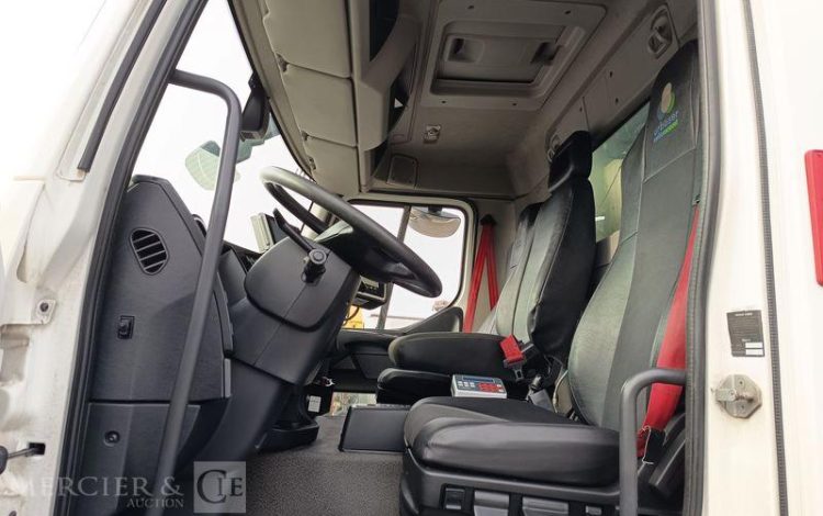 RENAULT D WIDE  FC-134-TY