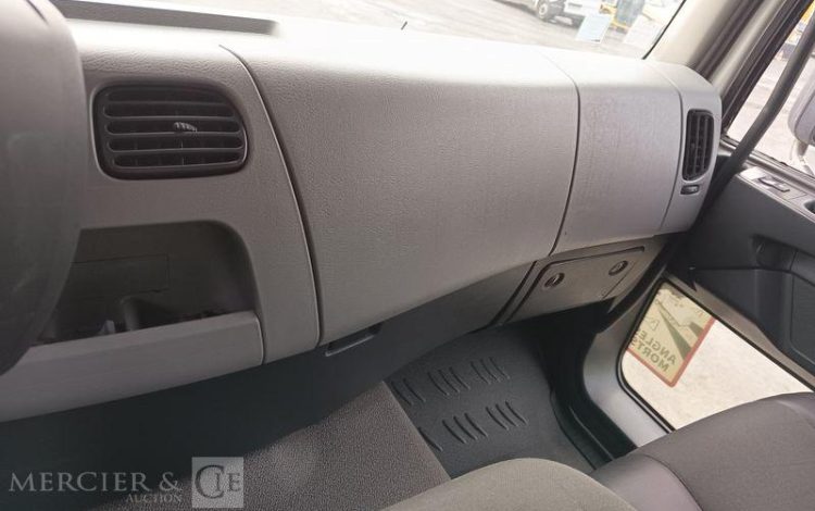 RENAULT D WIDE  FC-134-TY