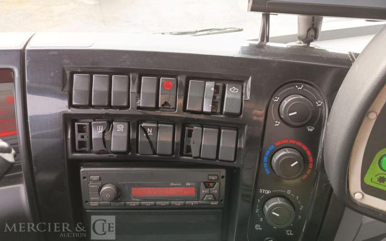 RENAULT D WIDE  FC-134-TY