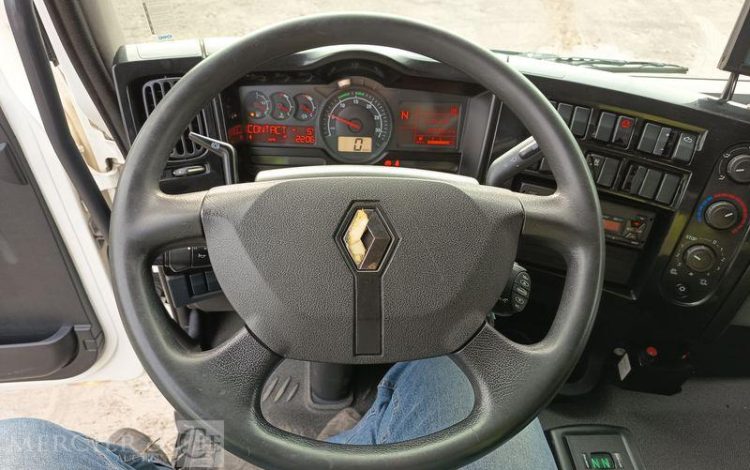 RENAULT D WIDE  FC-134-TY