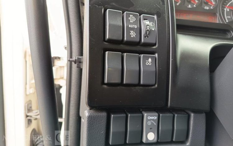 RENAULT D WIDE  FC-134-TY